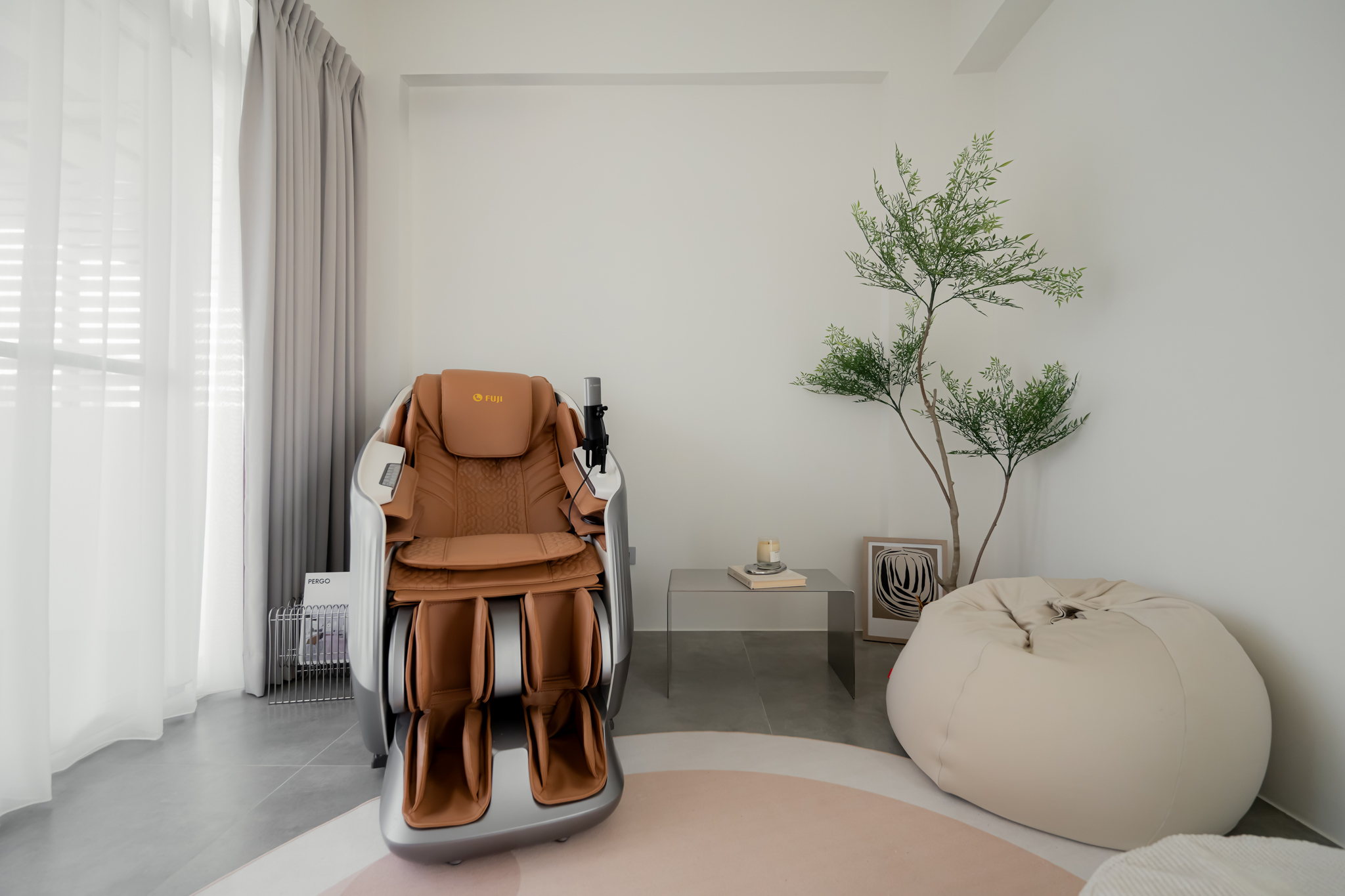 Massage chairs and hanging chair in the fifth-floor lounge